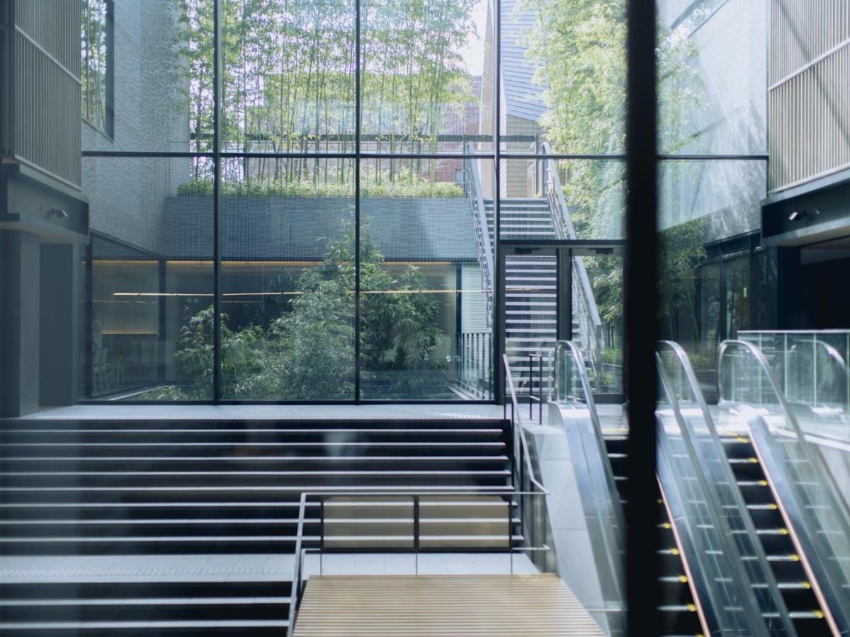 The Thousand Kjóto Exteriér fotografie Interior of the Sainsbury Centre for Visual Arts